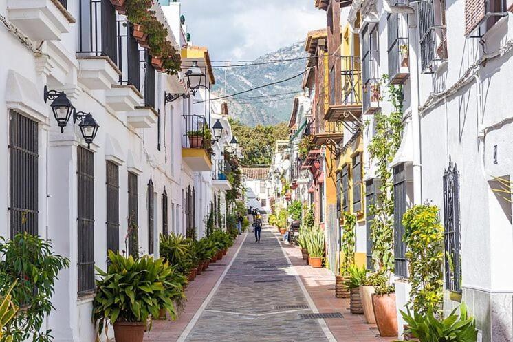 Cozy 2-Bed 2-Bathroom Apartment In Marbella Town Centre Eksteriør bilde